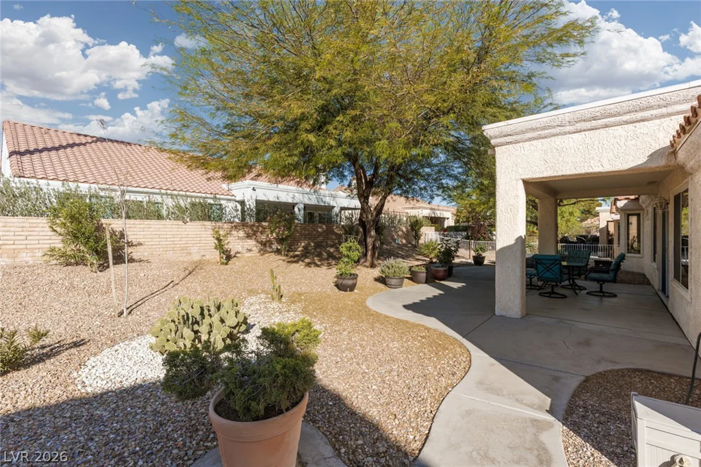 2409 Desert Sands, Las Vegas, NV 89134