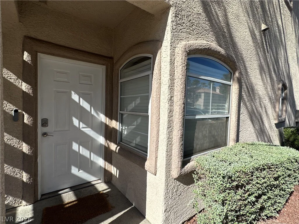 5415 Harmon, Las Vegas, NV 89103