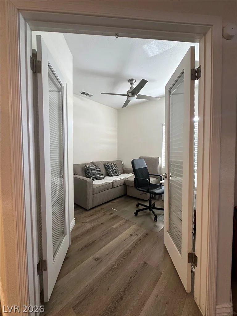 5415 Harmon, Las Vegas, NV 89103
