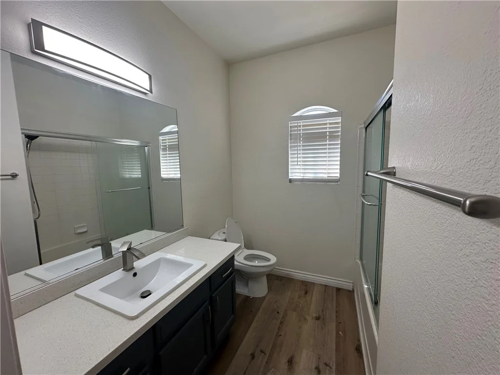 5415 Harmon, Las Vegas, NV 89103