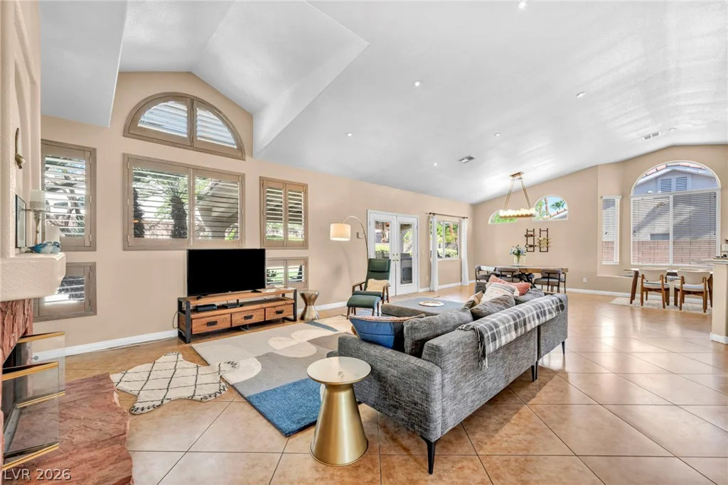 5569 Wild Olive, Las Vegas, NV 89118