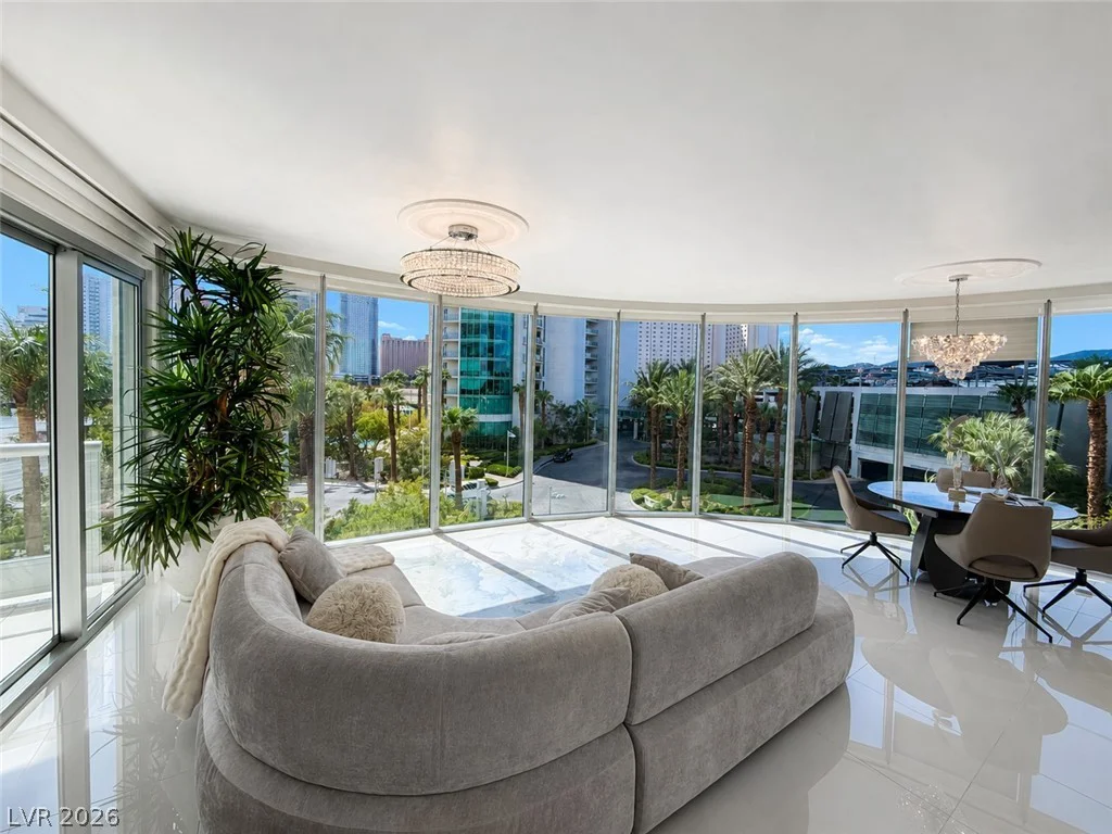 322 Karen, Las Vegas, NV 89109