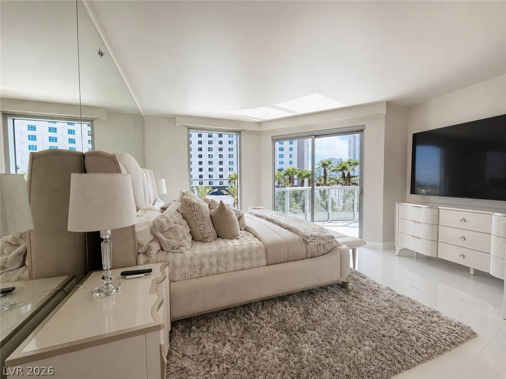 322 Karen, Las Vegas, NV 89109