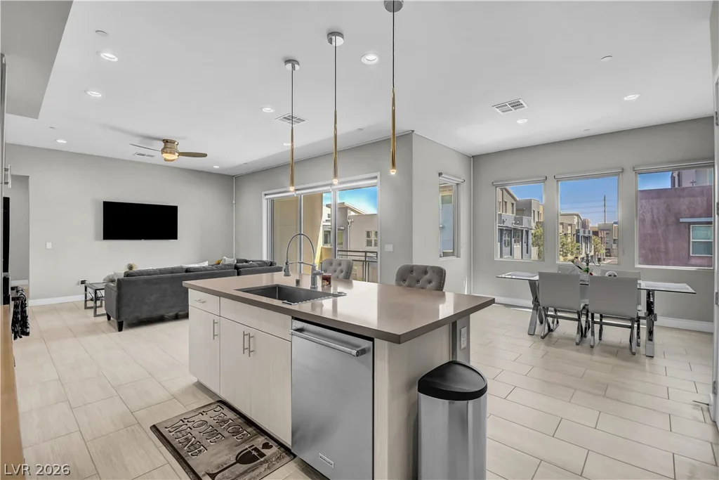 1253 Cloud Tower, Las Vegas, NV 89135