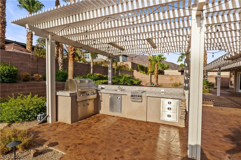 201 Delamar, Henderson, NV 89015