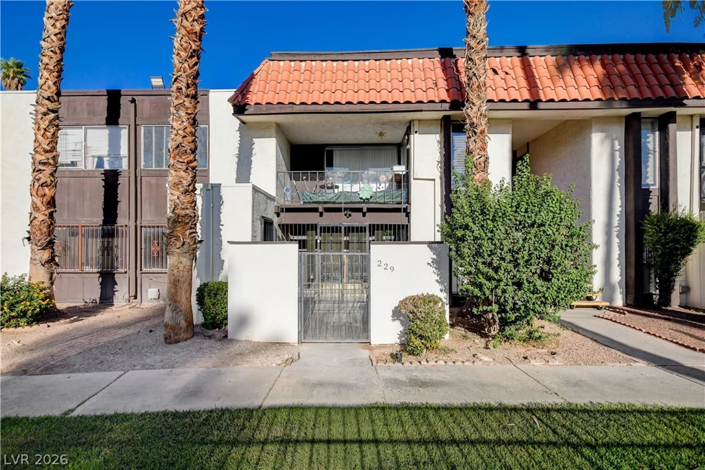 1405 Vegas Valley, Las Vegas, NV 89169
