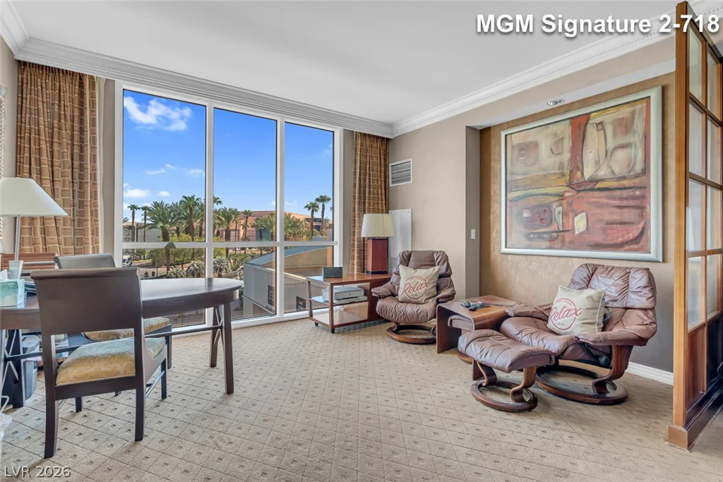 135 Harmon, Las Vegas, NV 89109