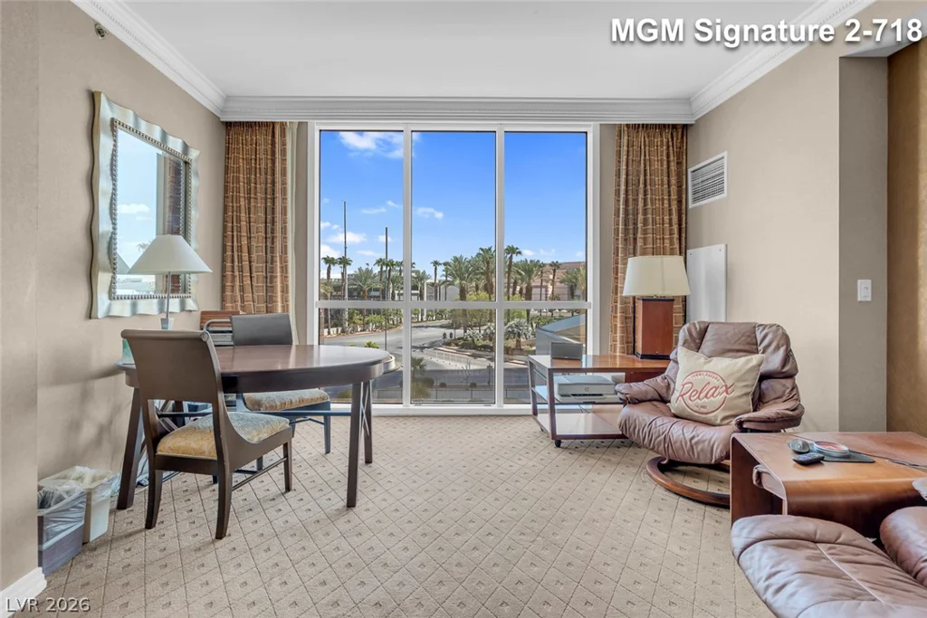 135 Harmon, Las Vegas, NV 89109