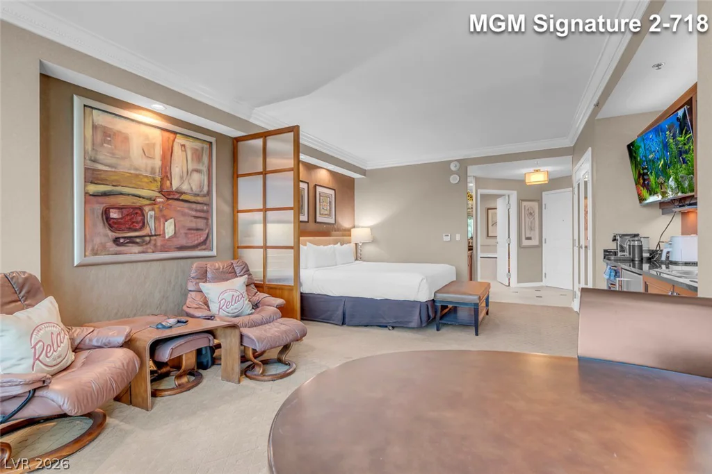 135 Harmon, Las Vegas, NV 89109