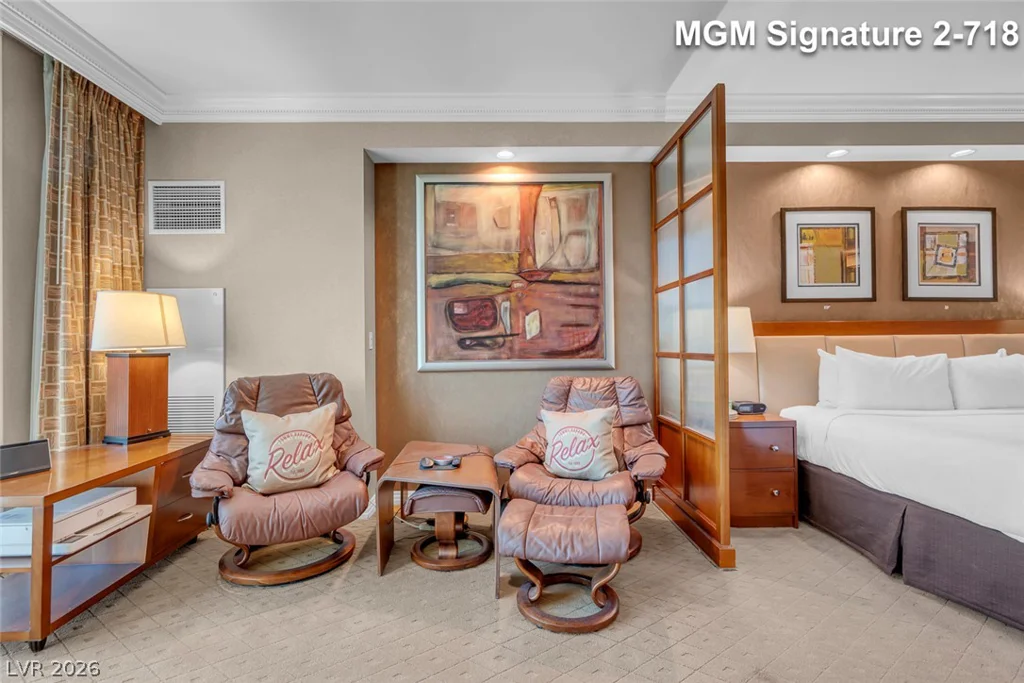 135 Harmon, Las Vegas, NV 89109