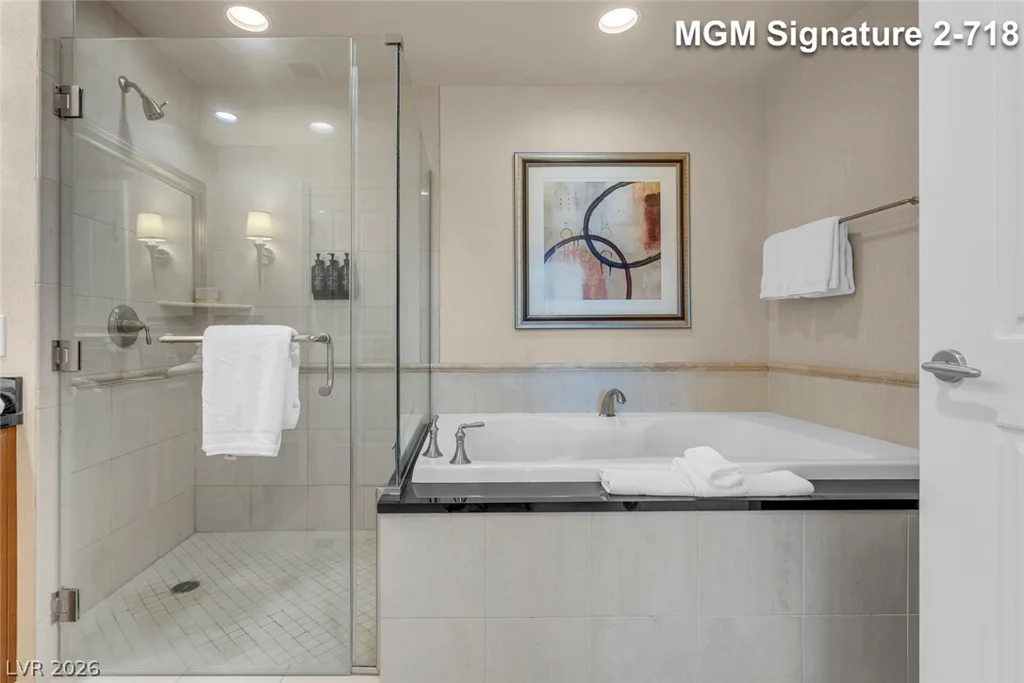 135 Harmon, Las Vegas, NV 89109