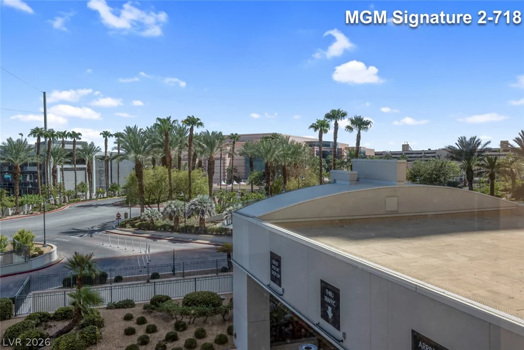 135 Harmon, Las Vegas, NV 89109