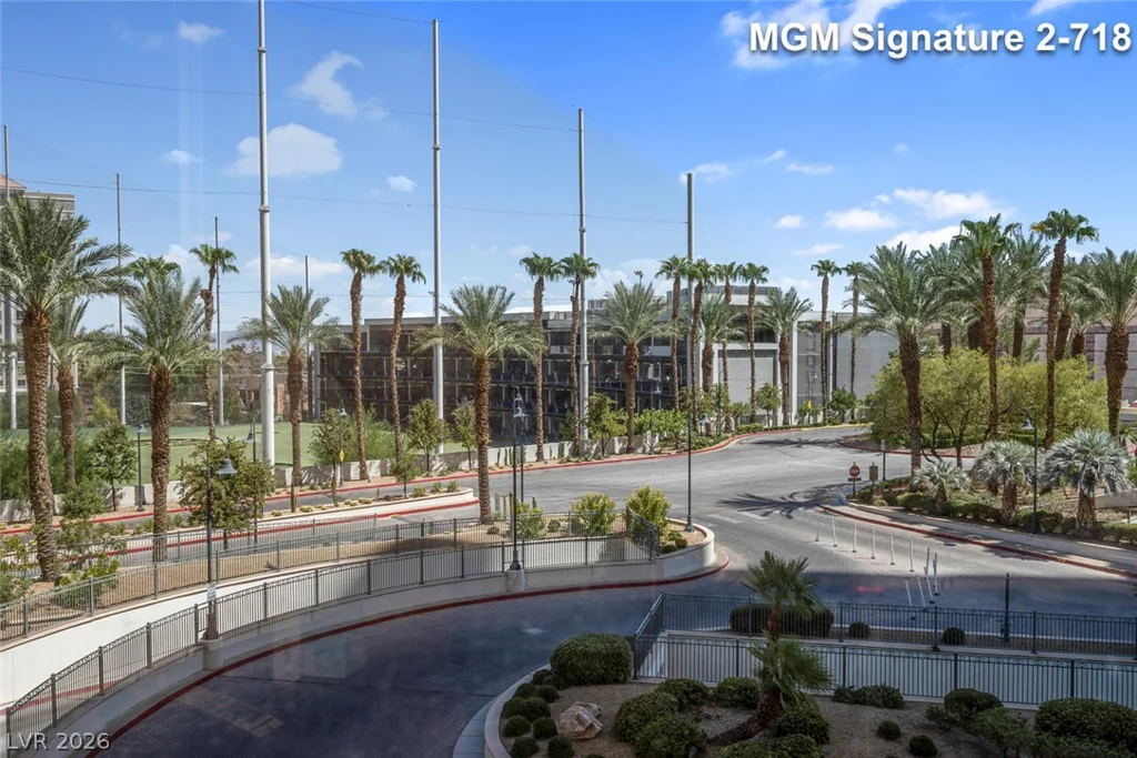 135 Harmon, Las Vegas, NV 89109