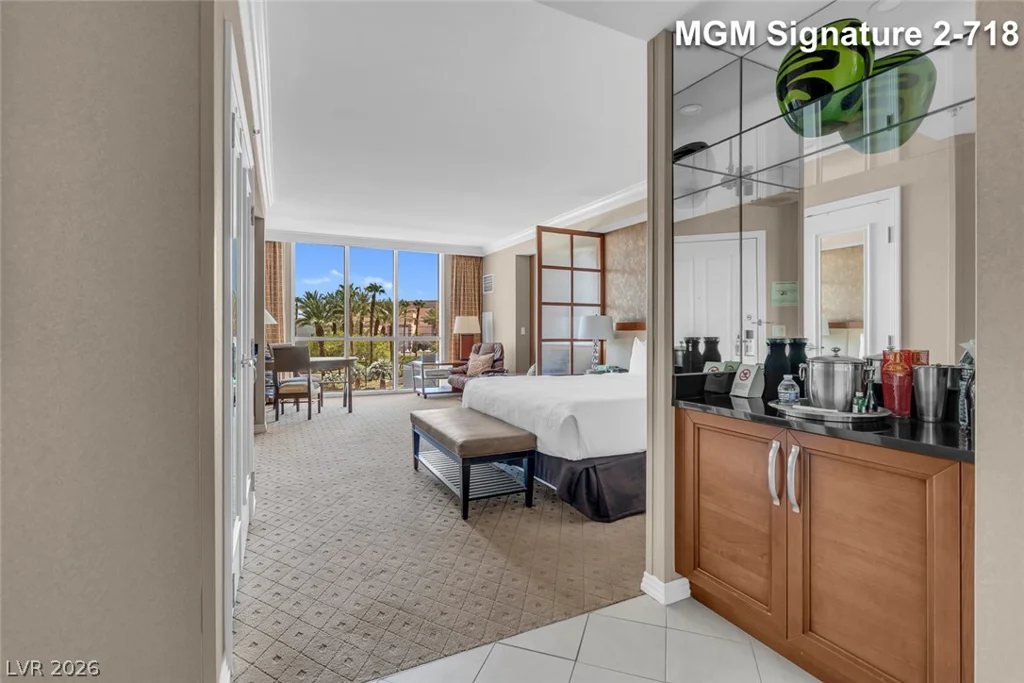 135 Harmon, Las Vegas, NV 89109