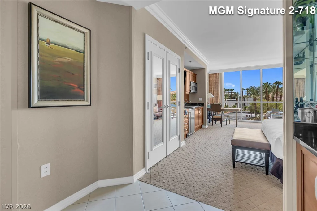 135 Harmon, Las Vegas, NV 89109