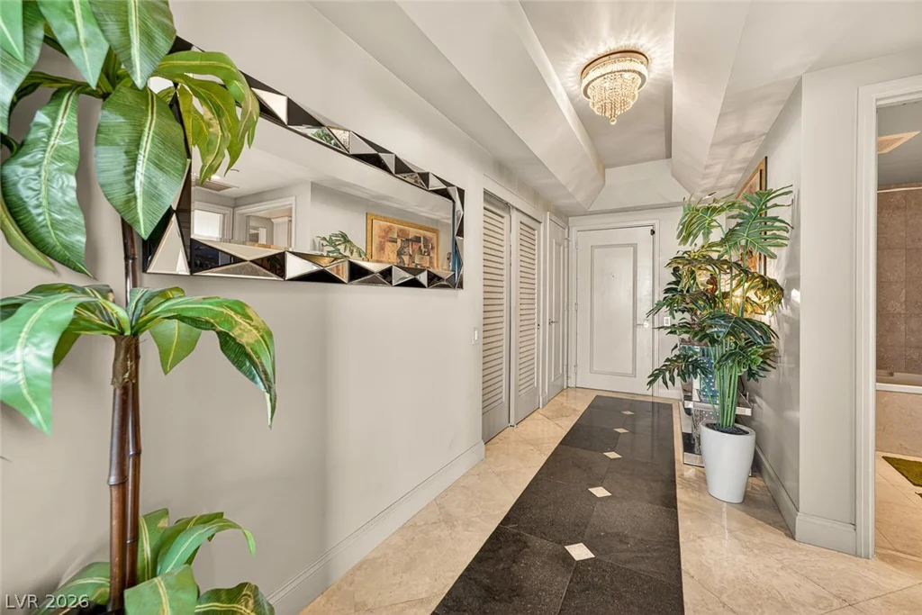 322 Karen, Las Vegas, NV 89109