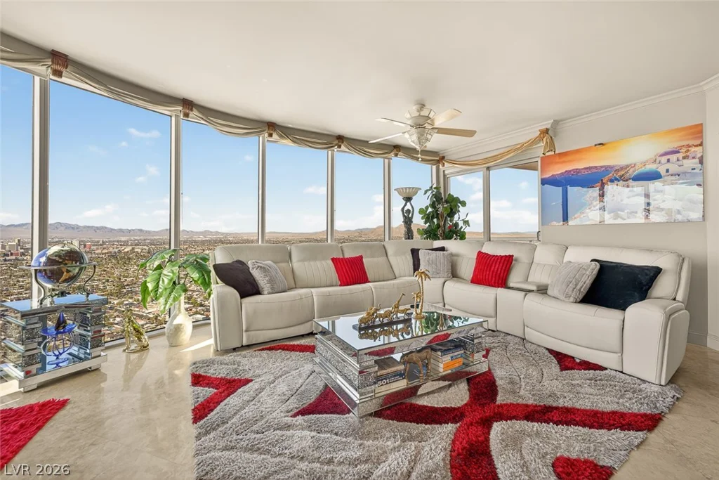 322 Karen, Las Vegas, NV 89109