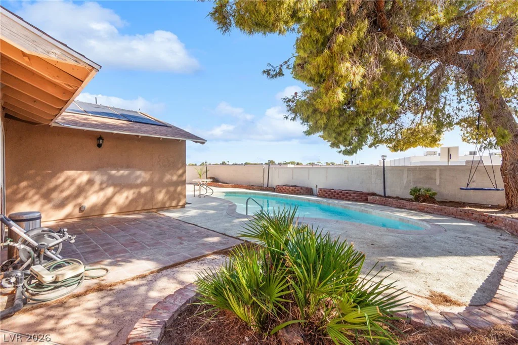 2503 Siesta, Las Vegas, NV 89121
