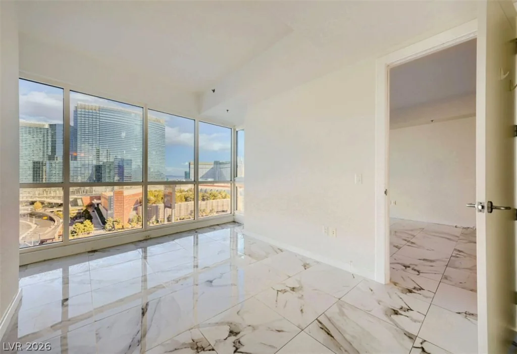 4525 Dean Martin, Las Vegas, NV 89103