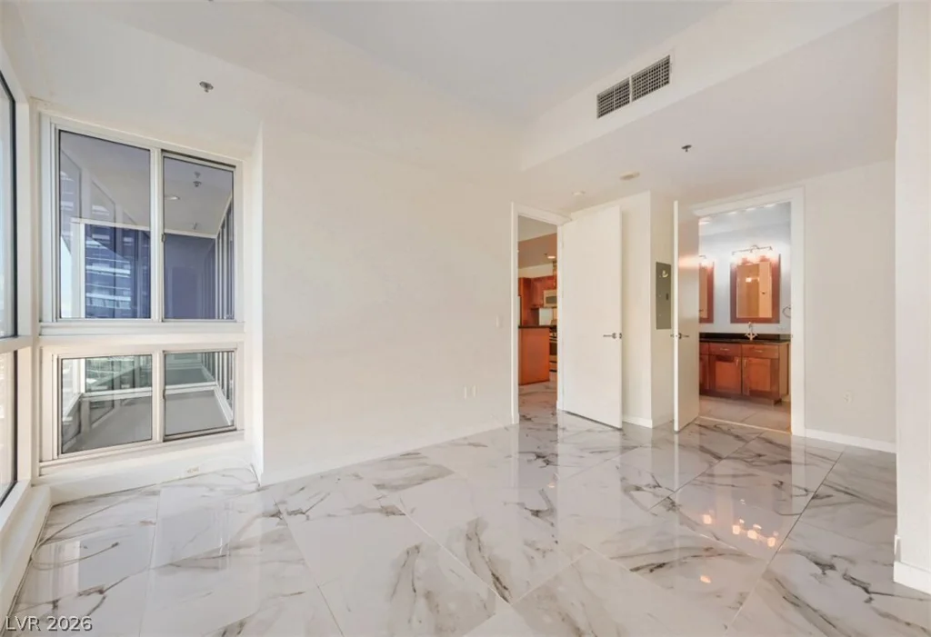 4525 Dean Martin, Las Vegas, NV 89103