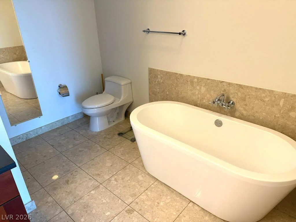 4525 Dean Martin, Las Vegas, NV 89103