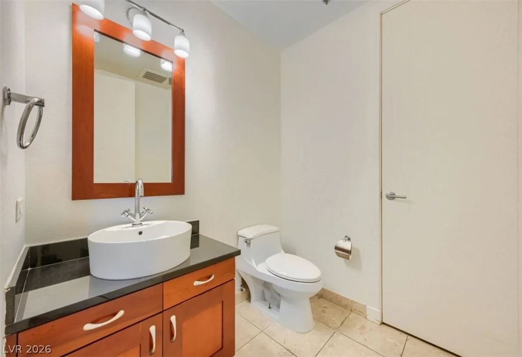 4525 Dean Martin, Las Vegas, NV 89103