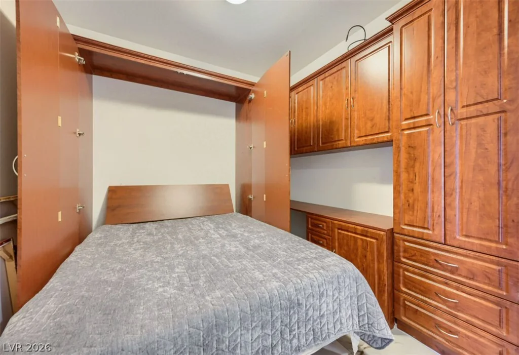 4525 Dean Martin, Las Vegas, NV 89103