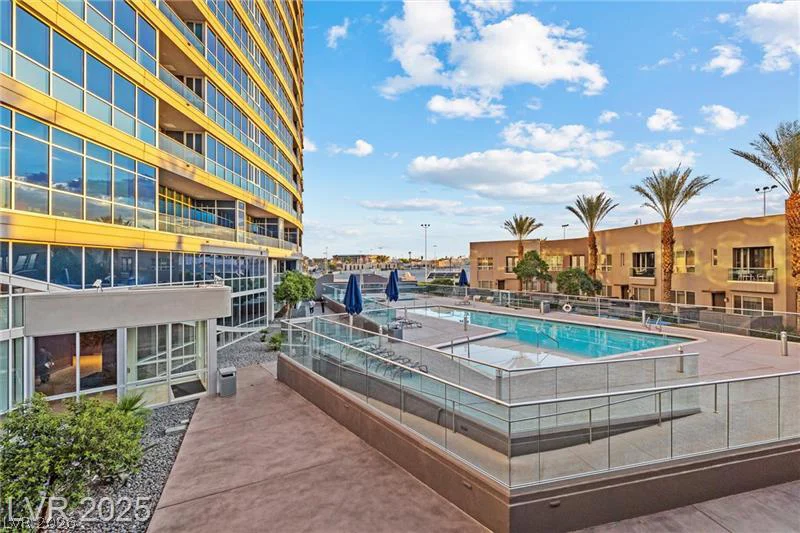 4525 Dean Martin, Las Vegas, NV 89103