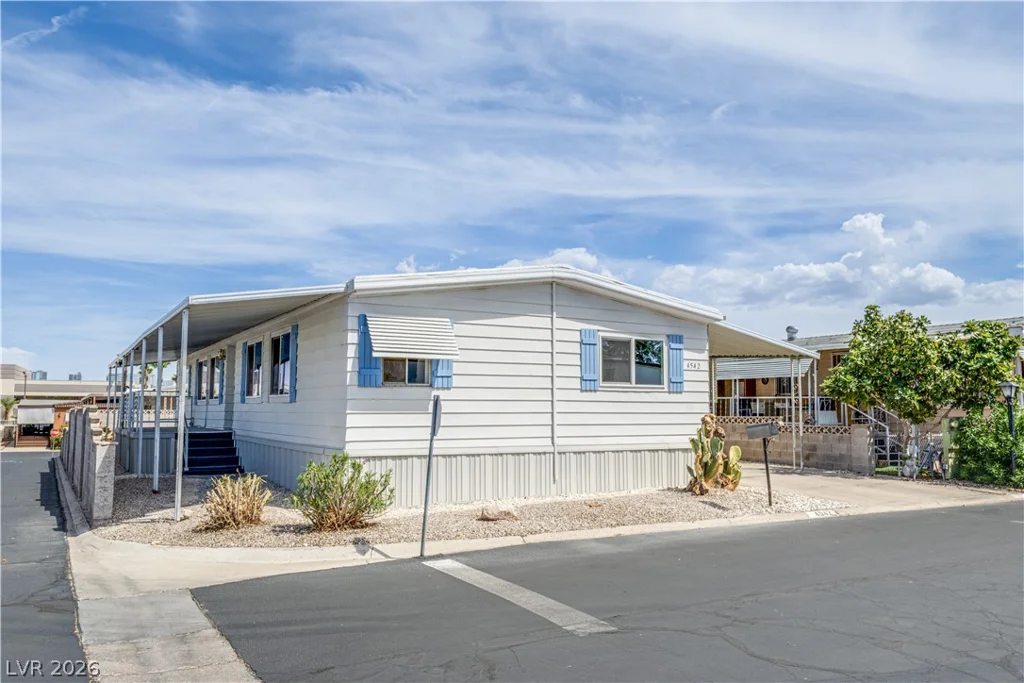 4542 Royal Club, Las Vegas, NV 89103