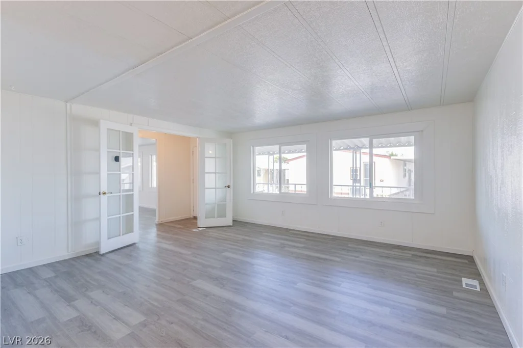 4542 Royal Club, Las Vegas, NV 89103