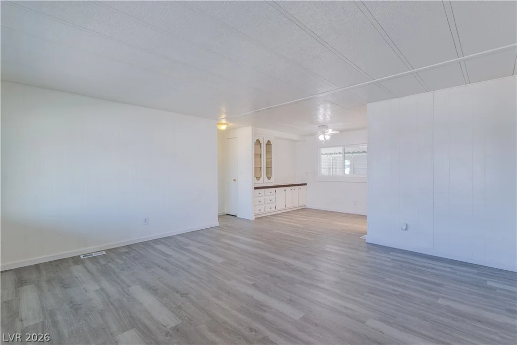4542 Royal Club, Las Vegas, NV 89103