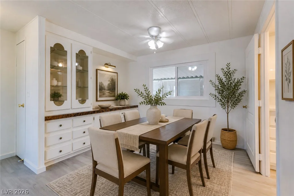 4542 Royal Club, Las Vegas, NV 89103