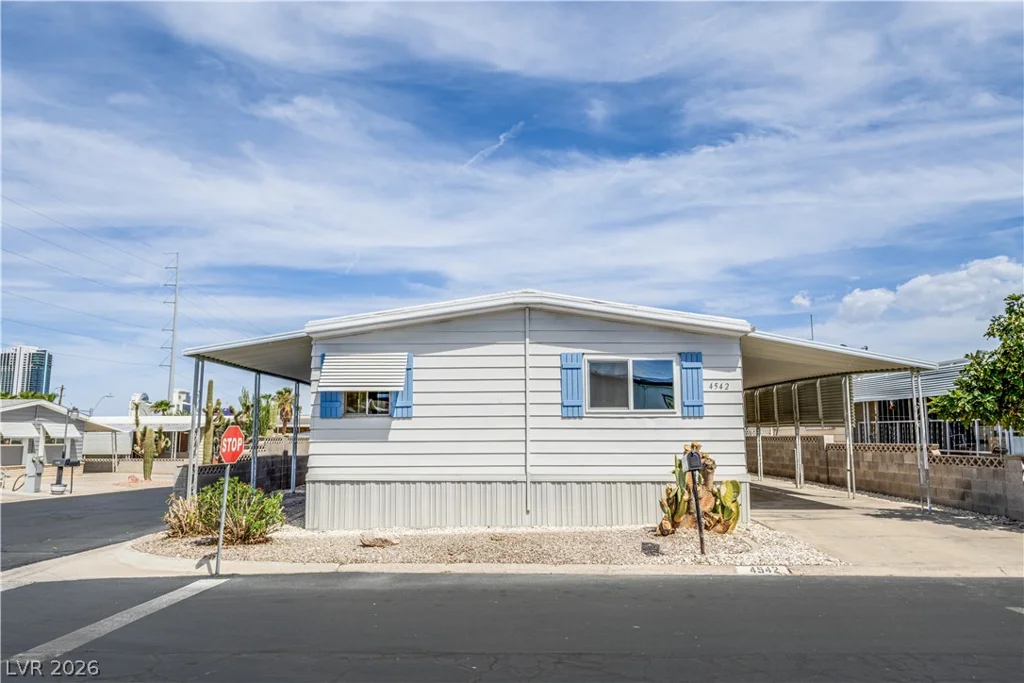 4542 Royal Club, Las Vegas, NV 89103