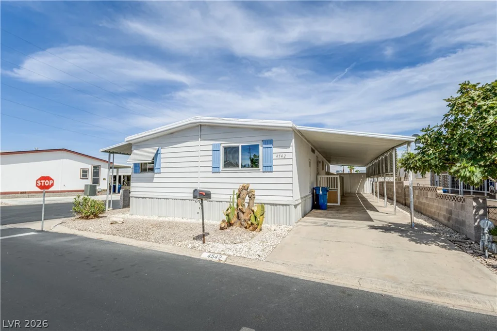 4542 Royal Club, Las Vegas, NV 89103