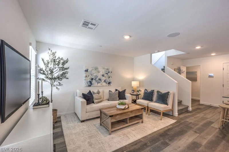 998 Desert Spruce, Las Vegas, NV 89107