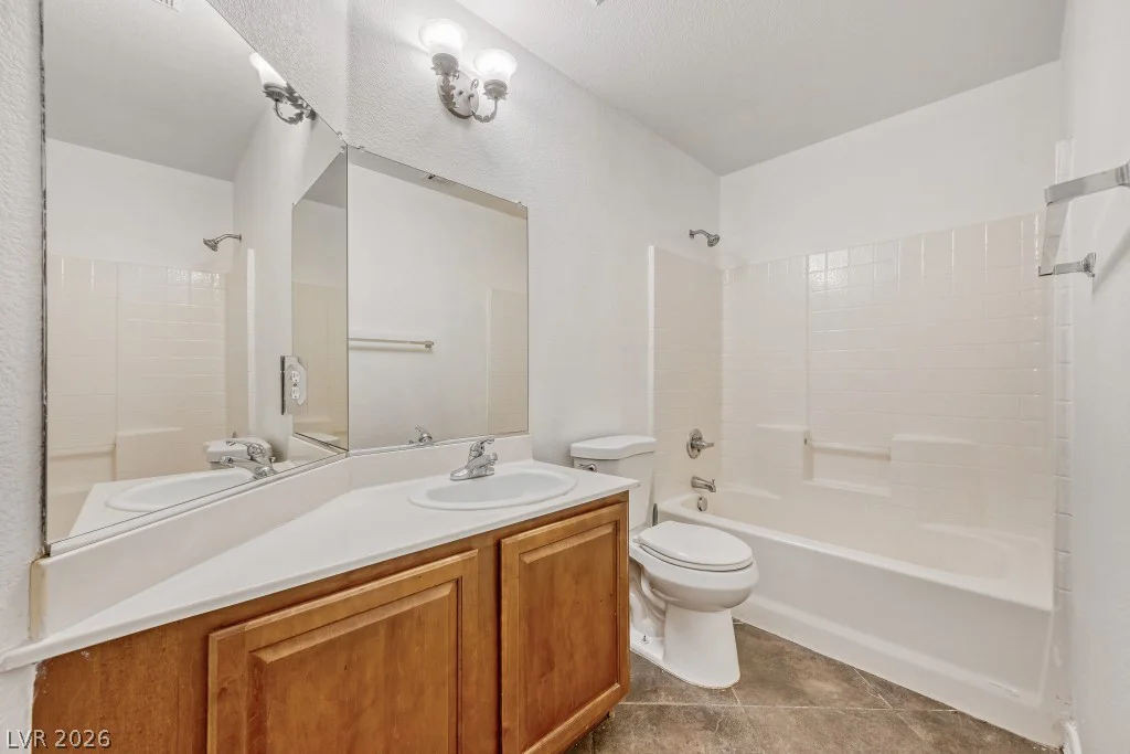 8447 Amherst Valley, Las Vegas, NV 89123