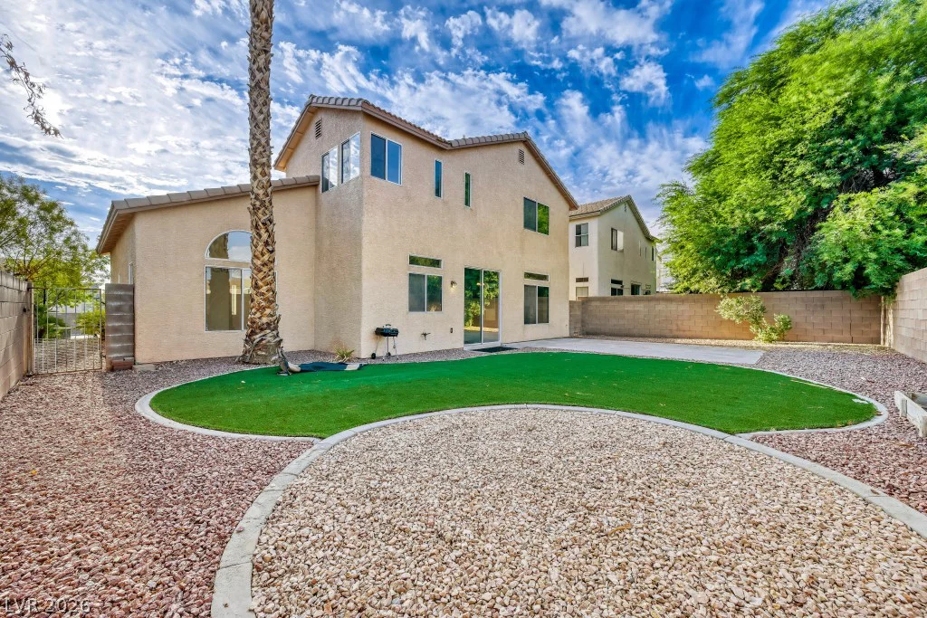8447 Amherst Valley, Las Vegas, NV 89123