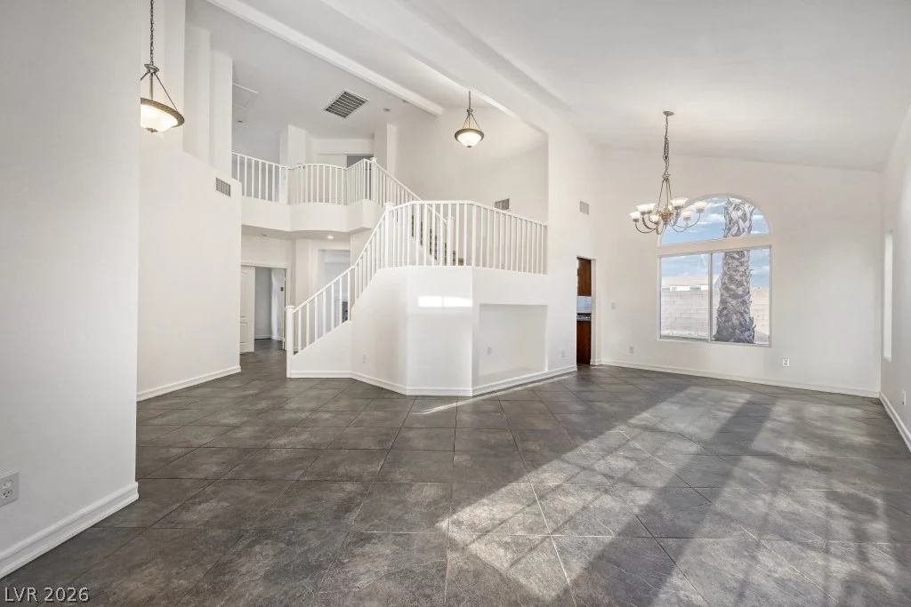 8447 Amherst Valley, Las Vegas, NV 89123