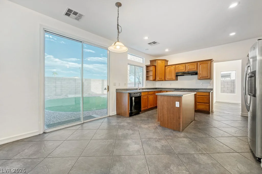 8447 Amherst Valley, Las Vegas, NV 89123