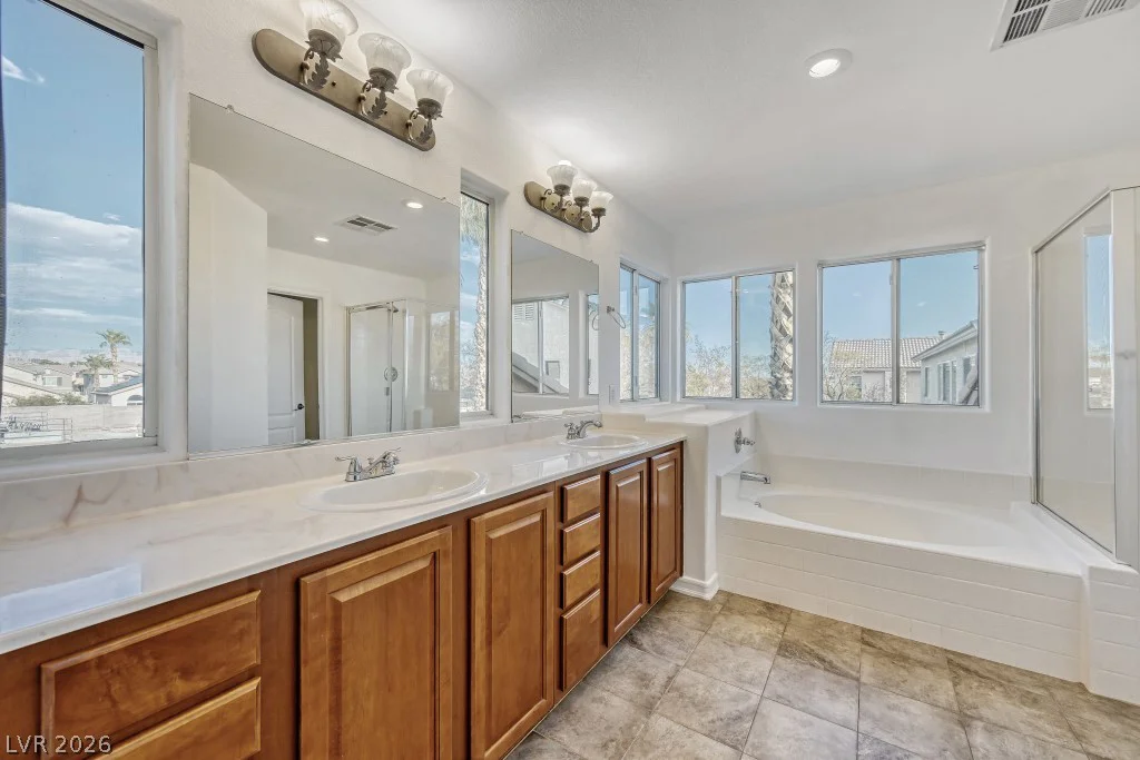 8447 Amherst Valley, Las Vegas, NV 89123