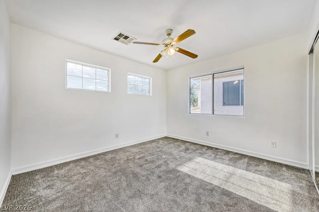8447 Amherst Valley, Las Vegas, NV 89123