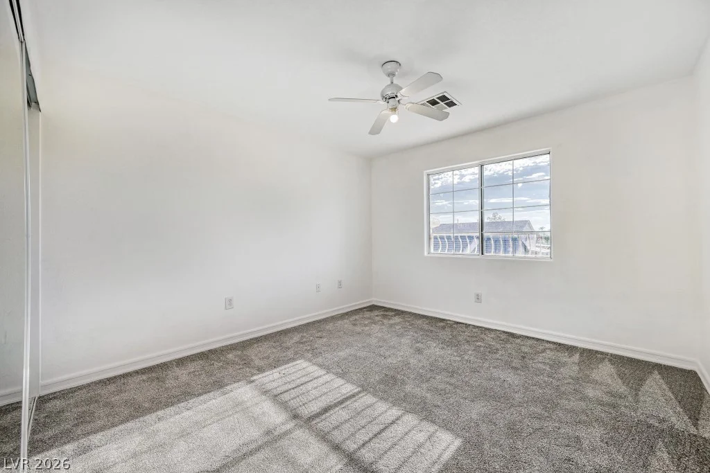 8447 Amherst Valley, Las Vegas, NV 89123
