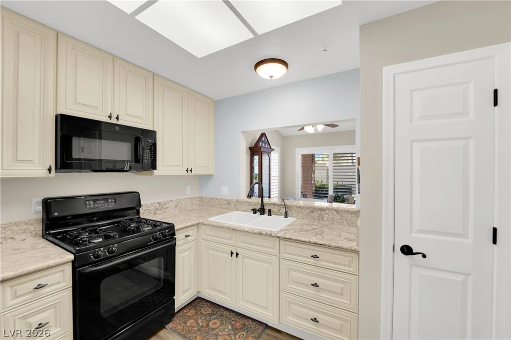 8541 Willowrich, Las Vegas, NV 89134