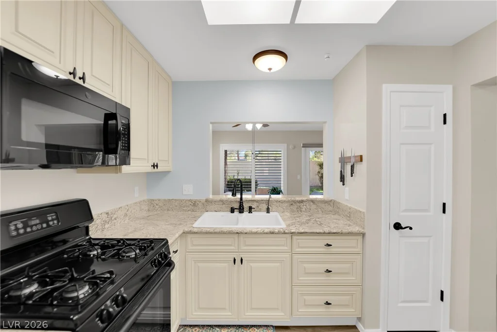8541 Willowrich, Las Vegas, NV 89134