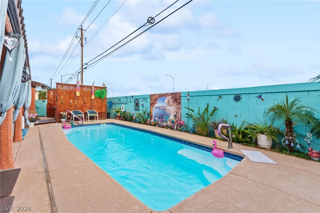 1917 Camino Carlos Rey, North Las Vegas, NV 89031