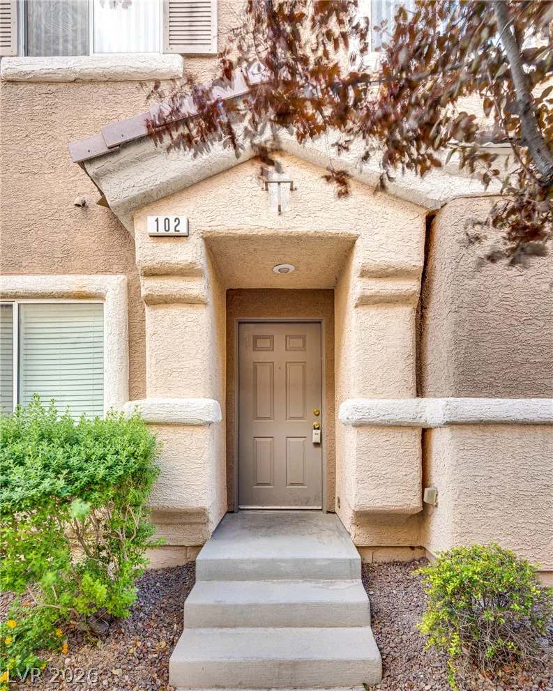 9068 Bushy Tail, Las Vegas, NV 89149