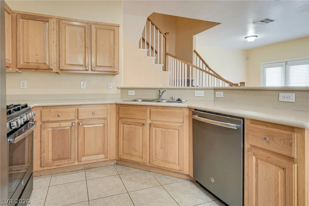 9068 Bushy Tail, Las Vegas, NV 89149