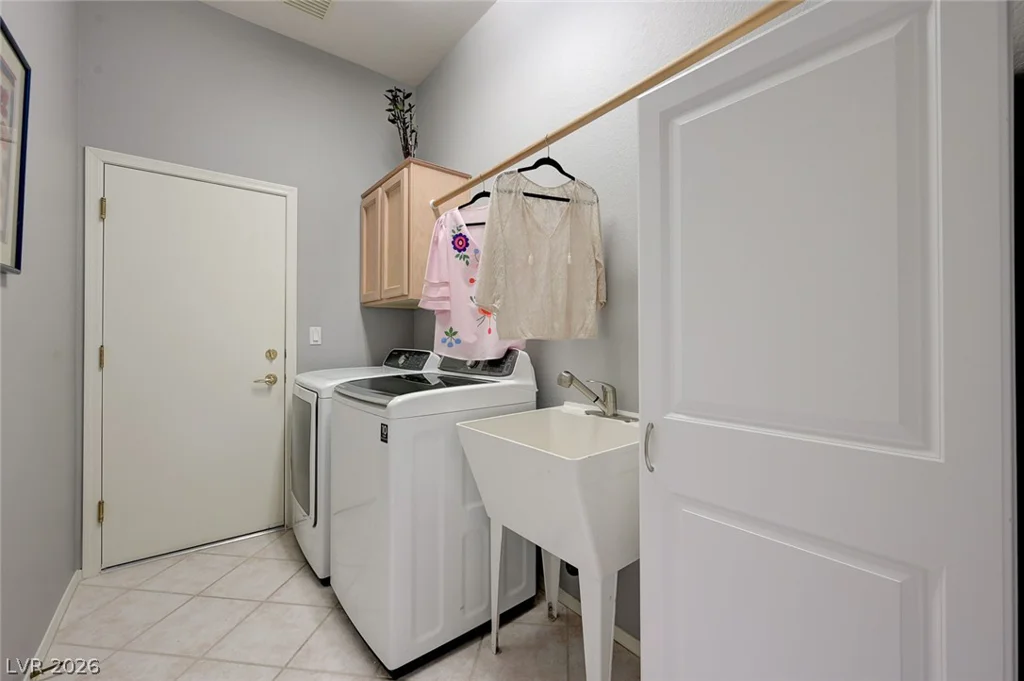 10608 Sky Meadows, Las Vegas, NV 89134