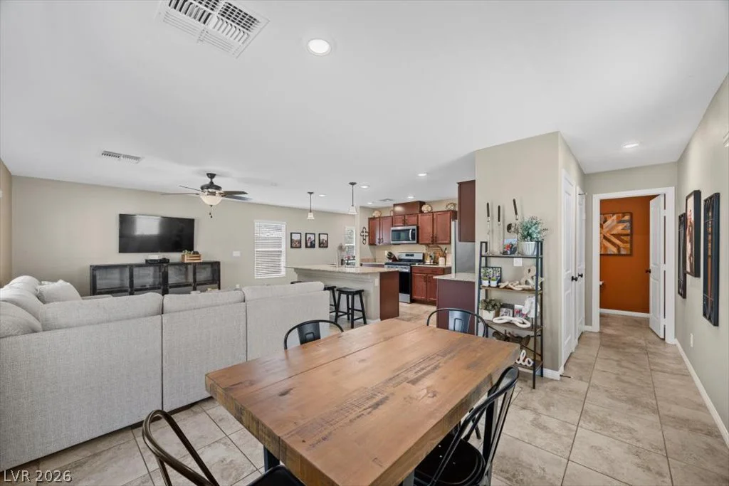 10028 Barbellino, Las Vegas, NV 89178