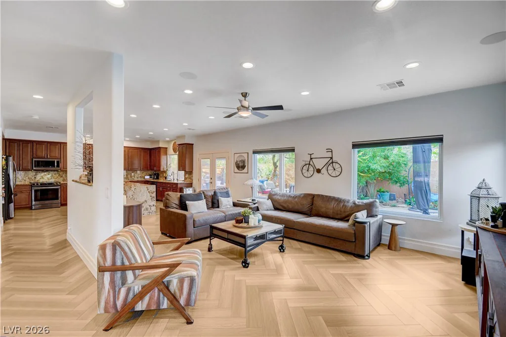 10612 Royal Willow, Las Vegas, NV 89144